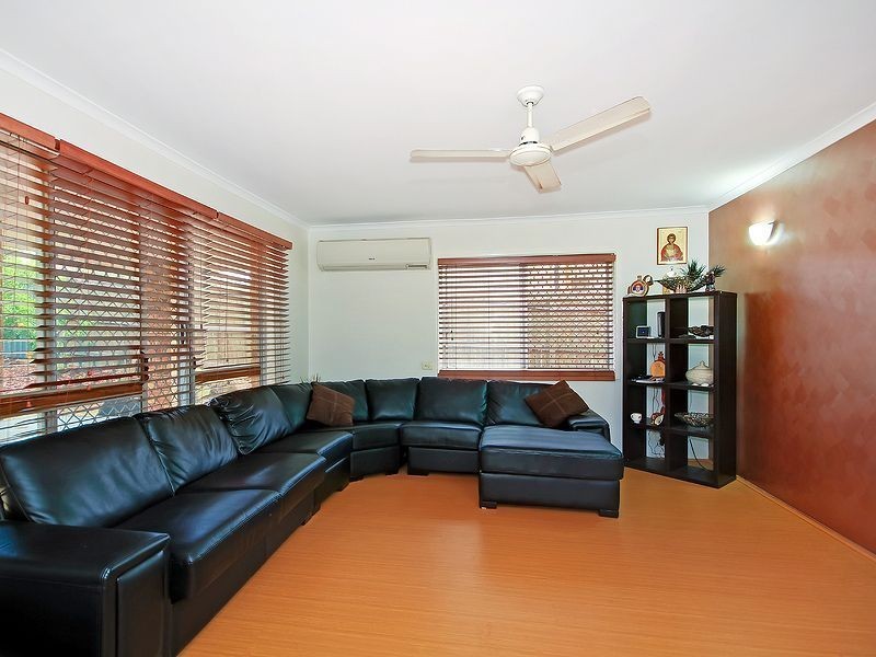 38 Dandenong Road, Jamboree Heights QLD 4074