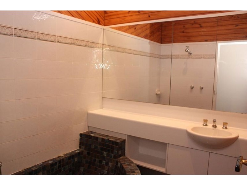 14 Clutha Street, Westlake QLD 4074