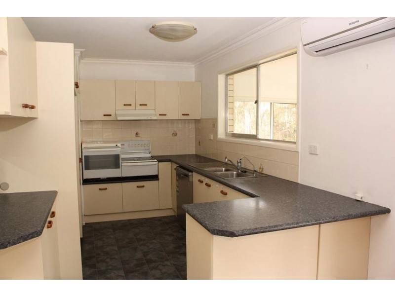 4 Marland Street, Kenmore QLD 4069