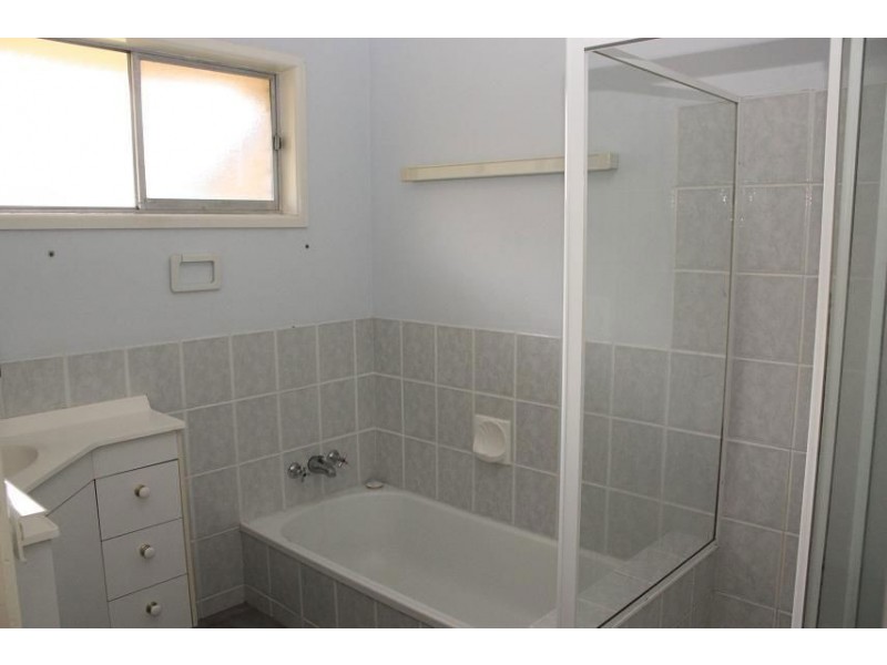 4 Marland Street, Kenmore QLD 4069