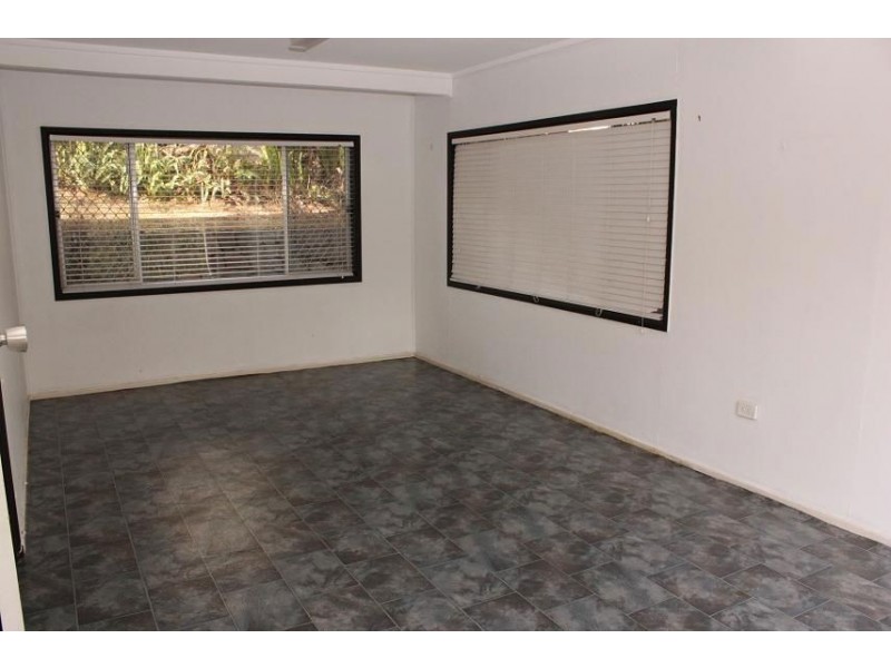 4 Marland Street, Kenmore QLD 4069