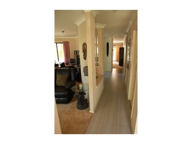 25 Avondale  Road, Sinnamon Park QLD 4073