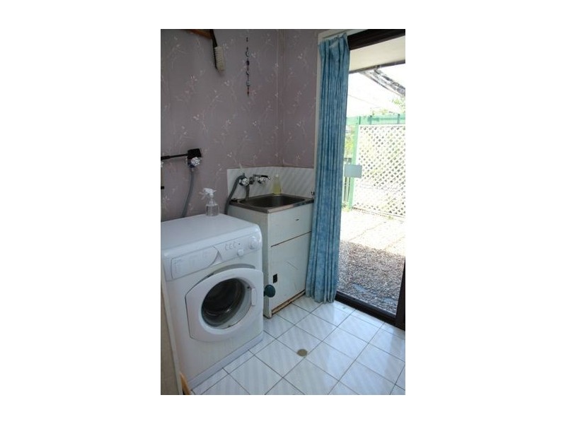 25 Avondale  Road, Sinnamon Park QLD 4073