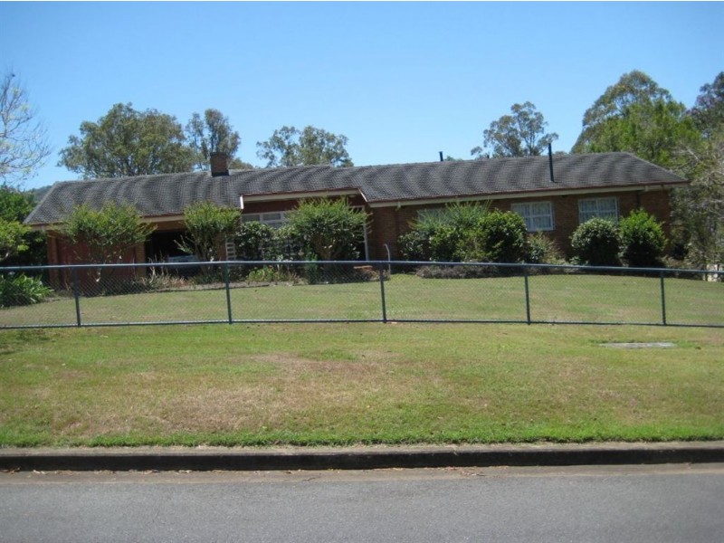 5 Bina Street, Chapel Hill QLD 4069