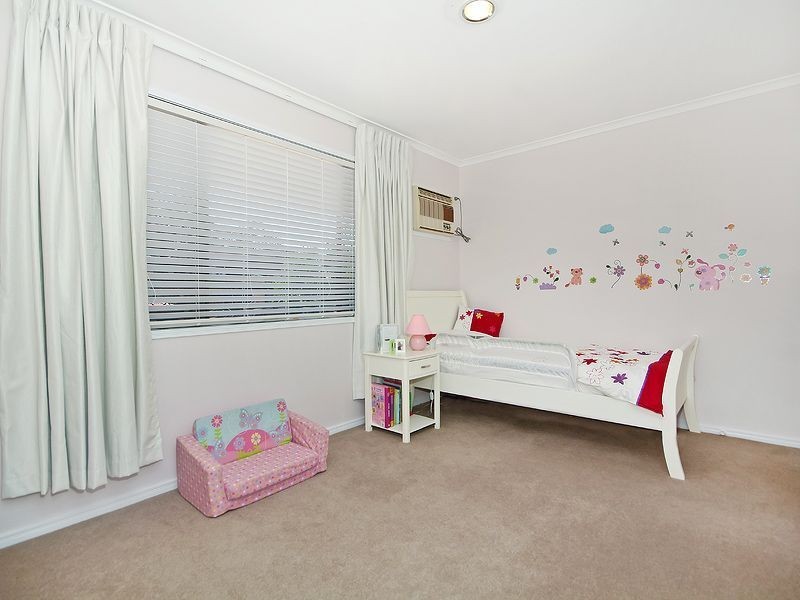 10 Hilliup Street, Westlake QLD 4074