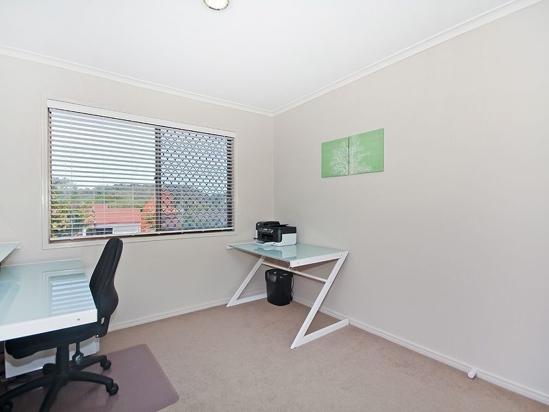 10 Hilliup Street, Westlake QLD 4074