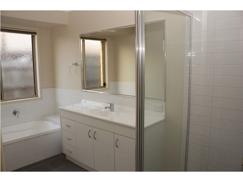 25 Kathleen Street, Richlands QLD 4077