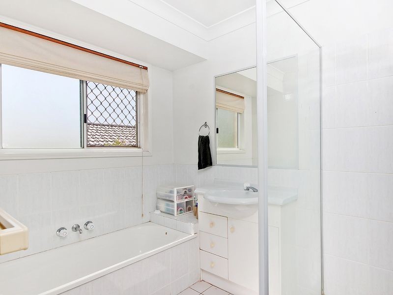 33 Delapine Place, Seventeen Mile Rocks QLD 4073