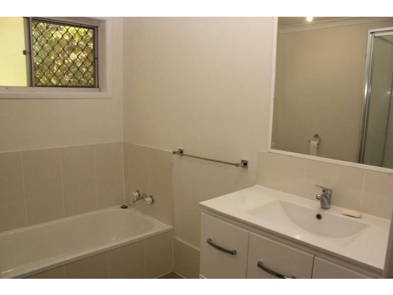 9 Bogong Street, Riverhills QLD 4074