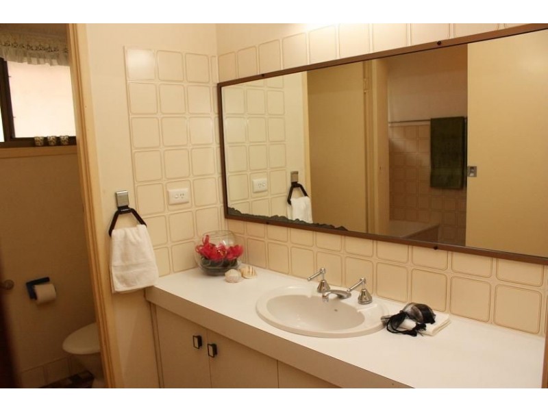 4 Aegean Close, Jamboree Heights QLD 4074