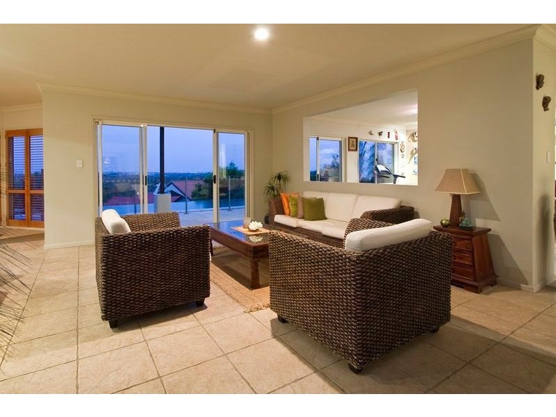 49 Crestwood Place, Moggill QLD 4070