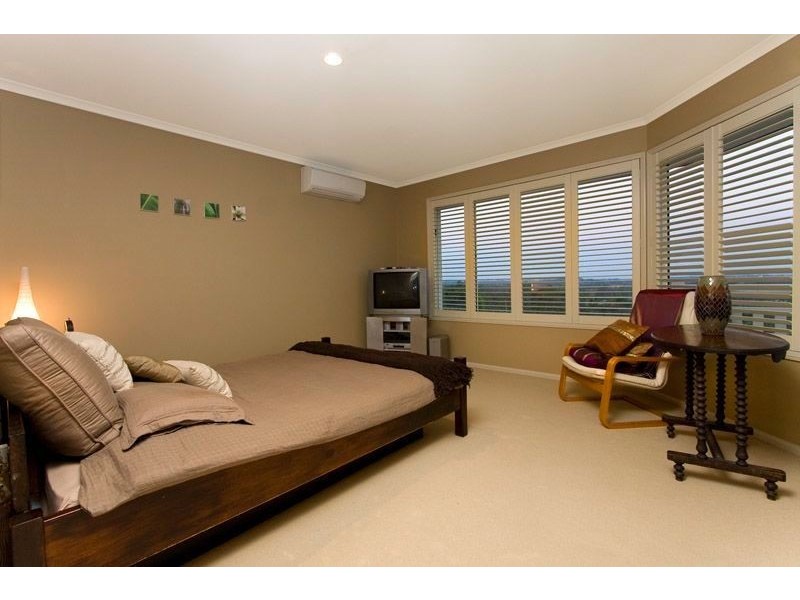 49 Crestwood Place, Moggill QLD 4070