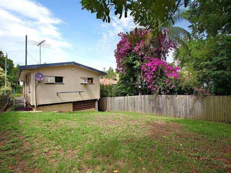 34 Argyle Street, Seventeen Mile Rocks QLD 4073