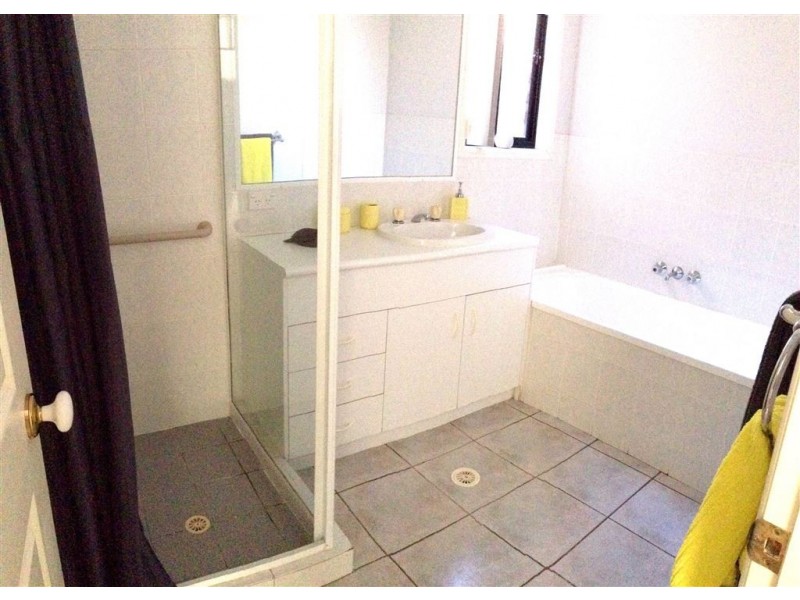 5 Wandi Close, Riverhills QLD 4074