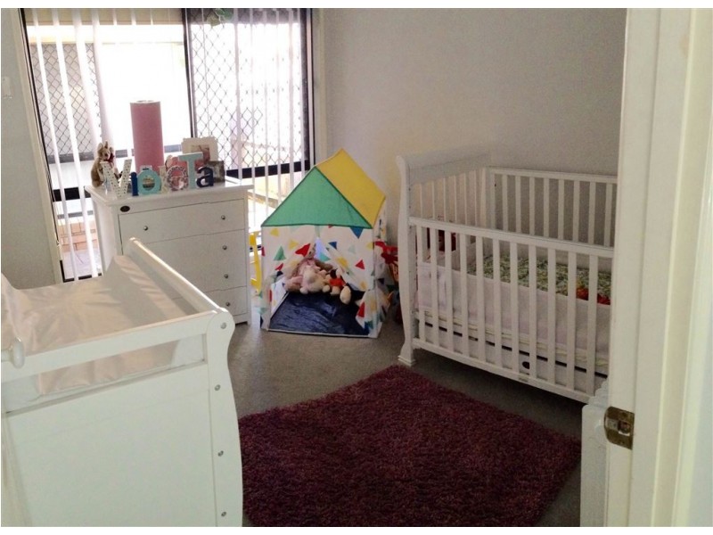 5 Wandi Close, Riverhills QLD 4074