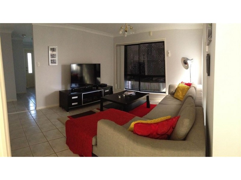 5 Wandi Close, Riverhills QLD 4074