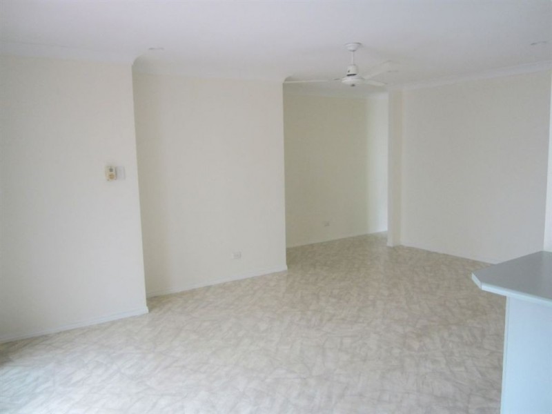 5 Castlewood Close, Kenmore Hills QLD 4069