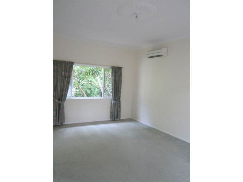 5 Castlewood Close, Kenmore Hills QLD 4069