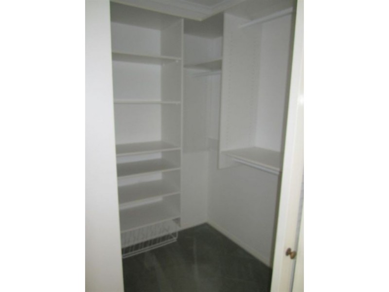 5 Castlewood Close, Kenmore Hills QLD 4069