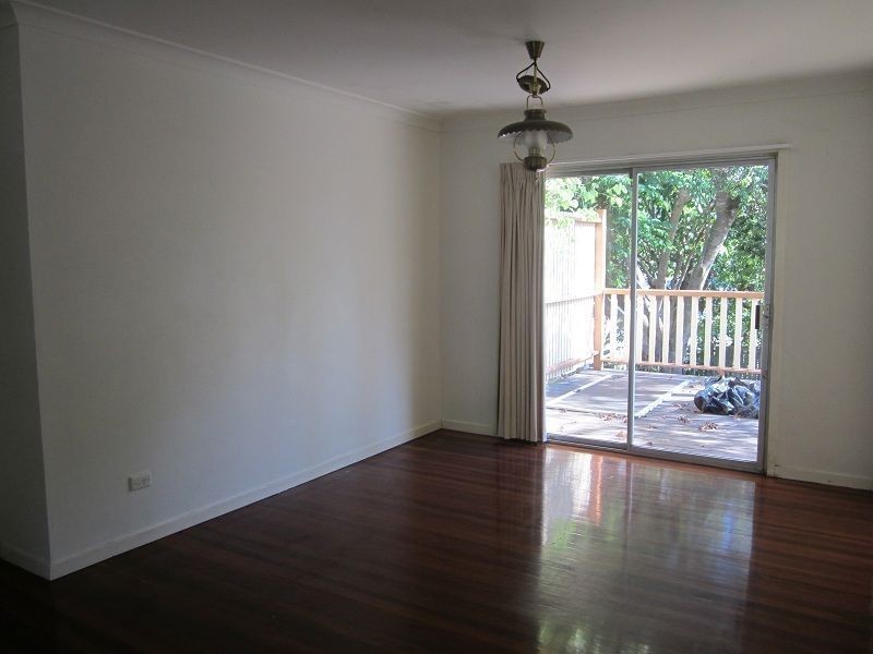 35 Marshall Lane, Kenmore QLD 4069