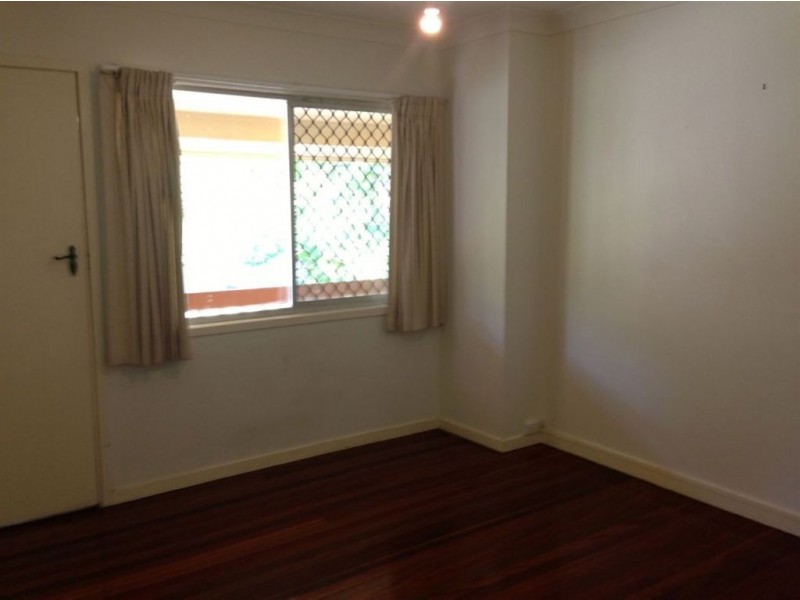 35 Marshall Lane, Kenmore QLD 4069