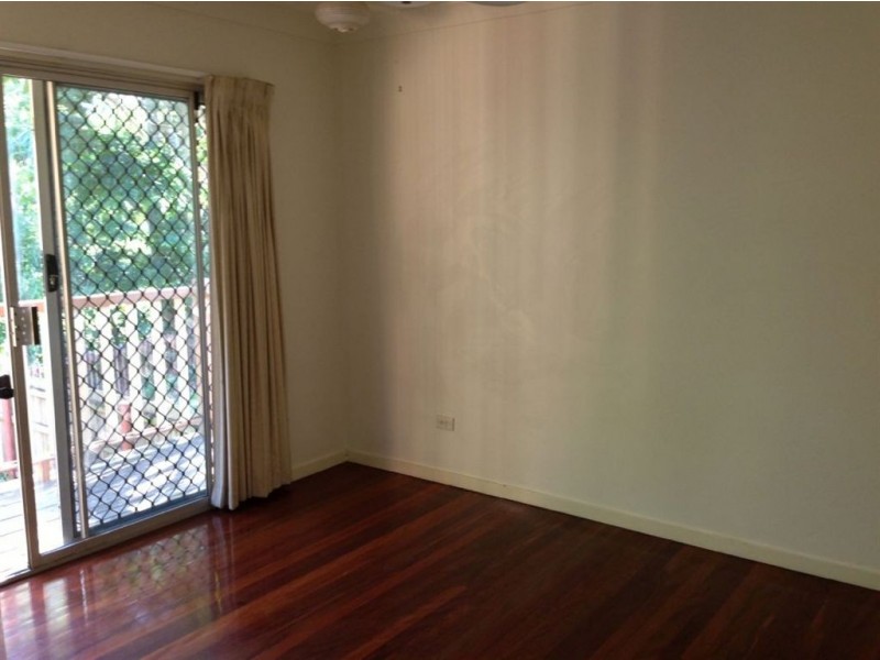 35 Marshall Lane, Kenmore QLD 4069