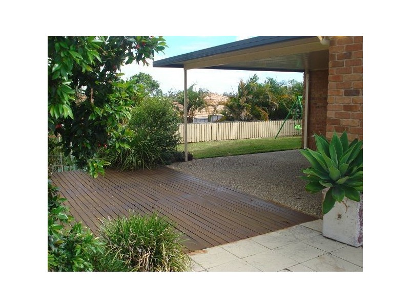 18 Danube Cres, Springfield QLD 4300