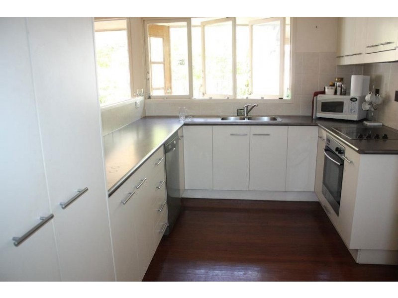 7 Wongabel Street, Kenmore QLD 4069