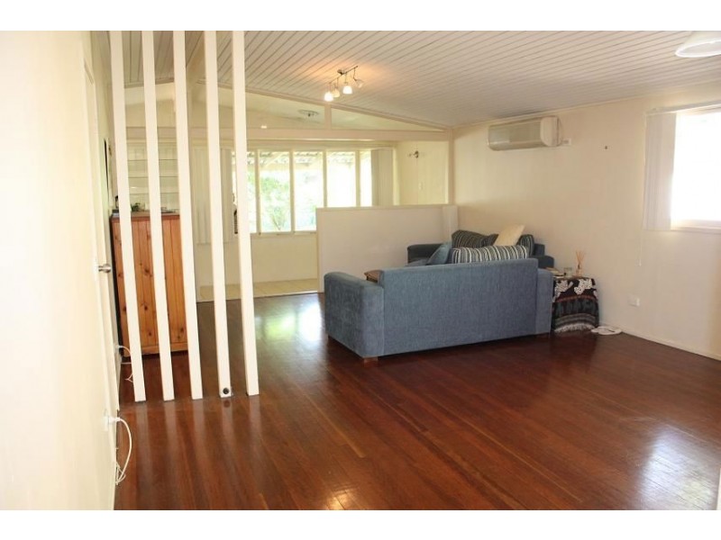 7 Wongabel Street, Kenmore QLD 4069