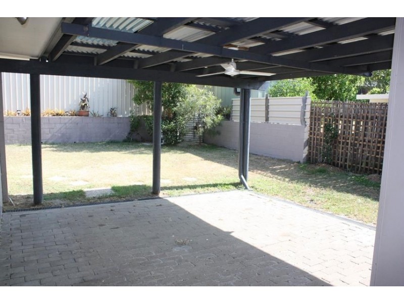 64 Hazelton Crescent, Riverhills QLD 4074