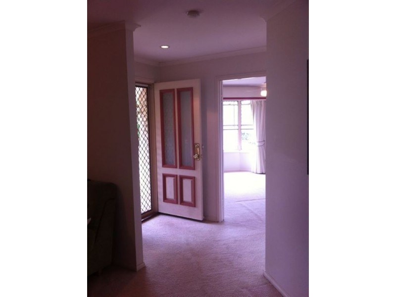 6 Radcliffe Street, Sinnamon Park QLD 4073