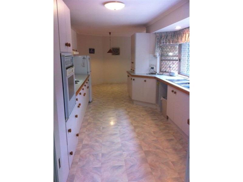 6 Radcliffe Street, Sinnamon Park QLD 4073