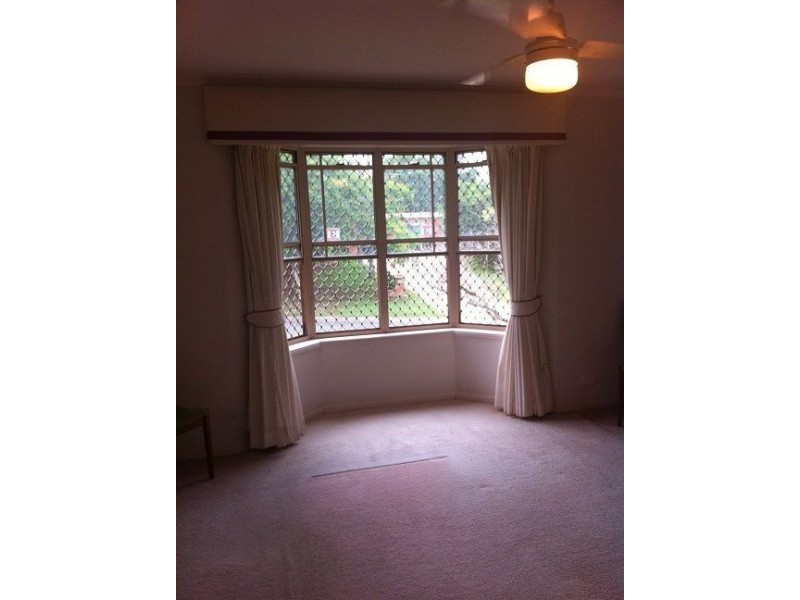 6 Radcliffe Street, Sinnamon Park QLD 4073