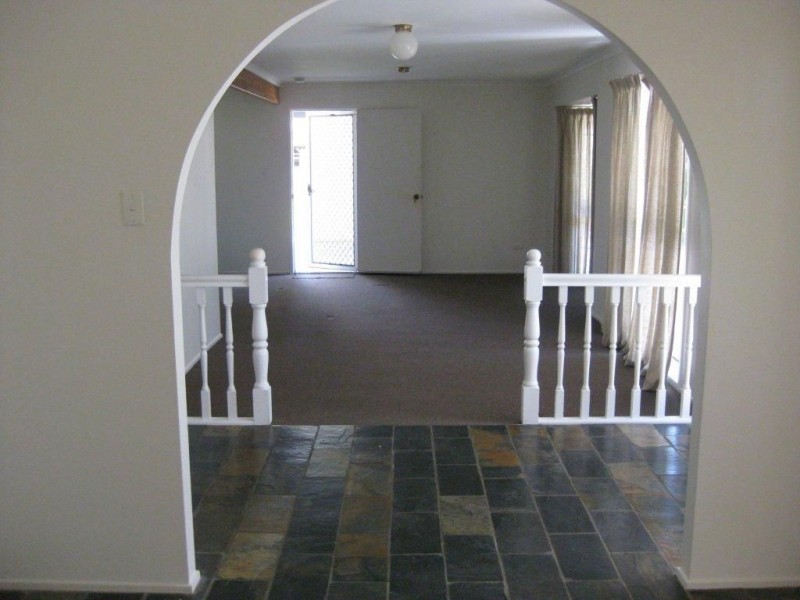 60 Diamantina Street, Chapel Hill QLD 4069