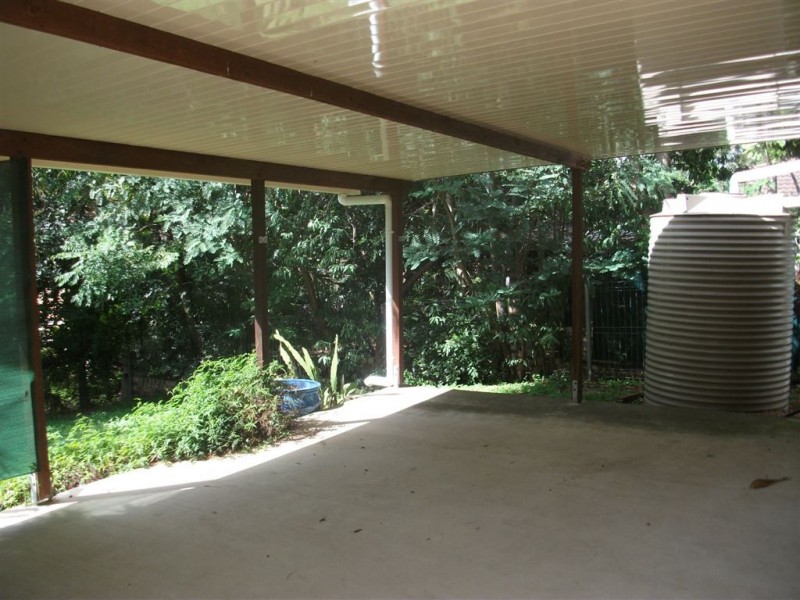 4 Sirocco Street, Jamboree Heights QLD 4074