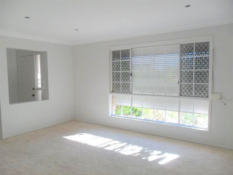 490 Westlake Drive, Riverhills QLD 4074