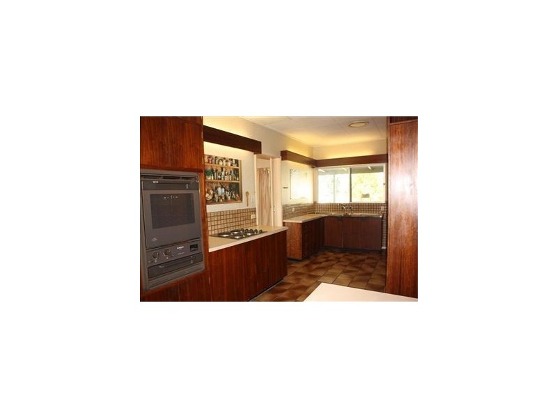 11 Gilruth Road, Kenmore QLD 4069