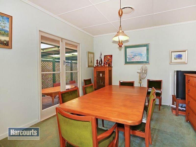 13 Gilruth Road, Kenmore QLD 4069