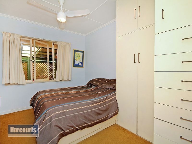 13 Gilruth Road, Kenmore QLD 4069