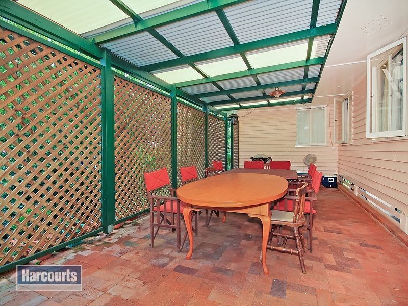 13 Gilruth Road, Kenmore QLD 4069