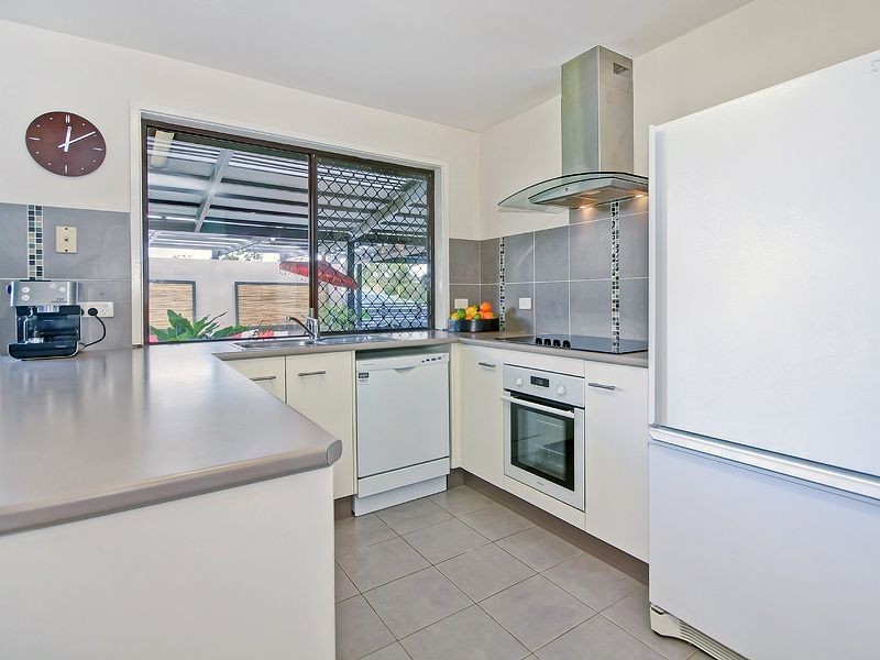 330 Horizon Drive, Riverhills QLD 4074