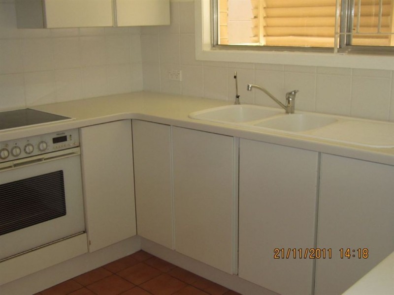 2 Whitian Street, Chapel Hill QLD 4069