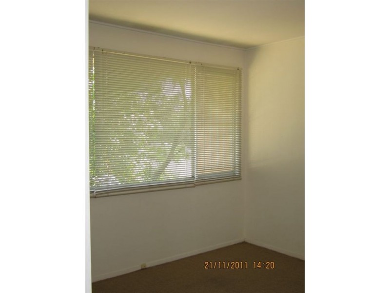 2 Whitian Street, Chapel Hill QLD 4069