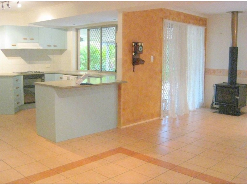 15 Barrier Place, Forest Lake QLD 4078