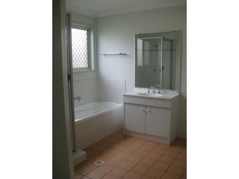 15 Chelsea Place, Forest Lake QLD 4078