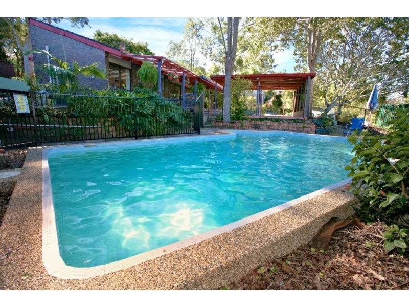 4 Roper Close, Westlake QLD 4074