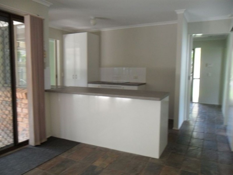 27 Loddon street, Riverhills QLD 4074