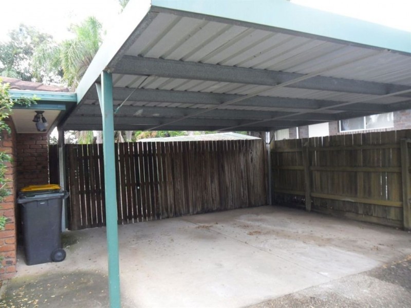 27 Loddon street, Riverhills QLD 4074