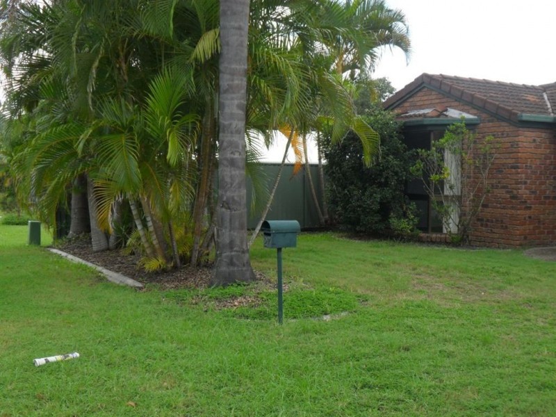 27 Loddon street, Riverhills QLD 4074