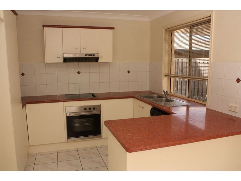 13 Homebush Cresecent, Sinnamon Park QLD 4073